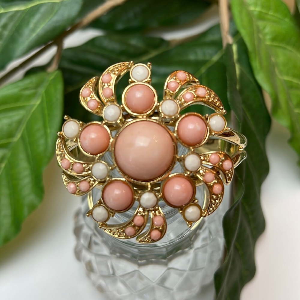 THE LIMITED PEACH STONE CUFF BRACELET
